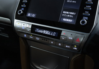Подержанный автомобиль Toyota Land Cruiser Prado 2021 года (23 фото)