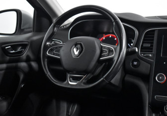 Подержанный автомобиль Renault Megane Wagon 2016 года (14 фото)