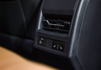 Подержанный автомобиль Omoda C5 2023 года (27 фото)