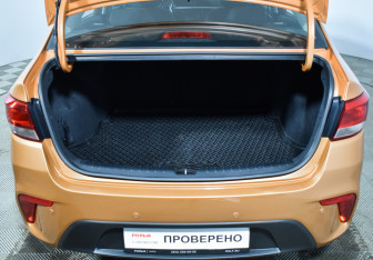 Подержанный автомобиль Kia Rio Sedan 2017 года (18 фото)