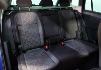 Подержанный автомобиль Volkswagen Tiguan 2021 года (19 фото)