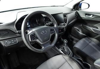 Подержанный автомобиль Hyundai Solaris Sedan 2021 года (11 фото)