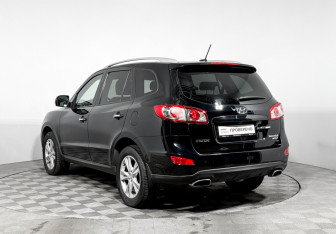 Подержанный автомобиль Hyundai Santa Fe 2011 года (7 фото)
