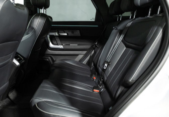Подержанный автомобиль Jaecoo J7 2025 года (10 фото)