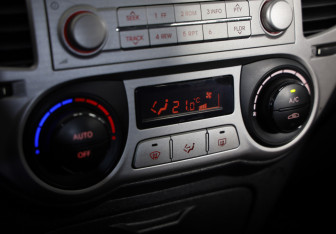 Подержанный автомобиль Hyundai i20 2010 года (14 фото)