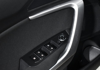 Подержанный автомобиль Kia Ceed Wagon 2019 года (10 фото)