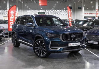 Подержанный автомобиль Geely Monjaro 2023 года (4 фото)