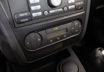 Подержанный автомобиль Ford Fusion 2007 года (15 фото)