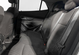 Подержанный автомобиль Opel Mokka 2013 года (12 фото)