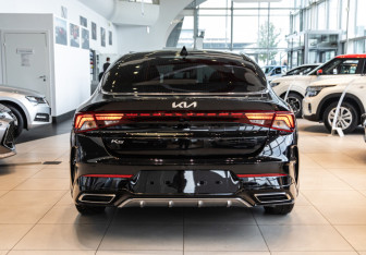 Новый Kia K5 2025 (4 фото)