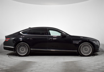 Подержанный автомобиль Genesis G80 2021 года (4 фото)