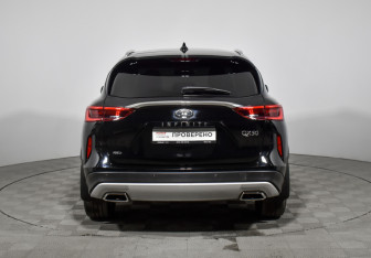 Подержанный автомобиль Infiniti QX50 2018 года (6 фото)