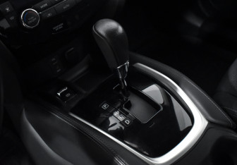 Подержанный автомобиль Nissan X-Trail 2017 года (17 фото)