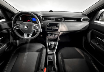 Подержанный автомобиль Renault Duster 2021 года (14 фото)