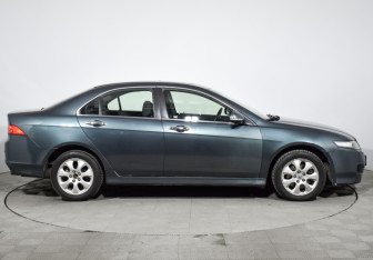 Подержанный автомобиль Honda Accord Sedan 2006 года (4 фото)