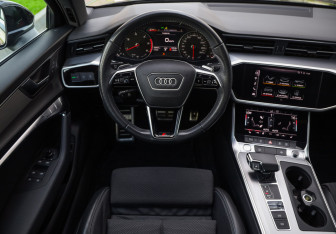 Подержанный автомобиль Audi A6 Sedan 2020 года (12 фото)