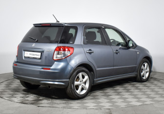 Подержанный автомобиль Suzuki SX4 Hatchback 2006 года (5 фото)