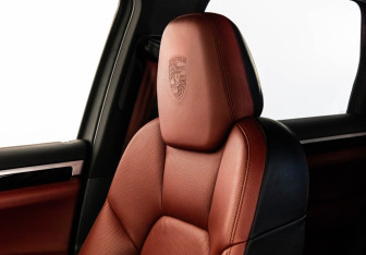 Подержанный автомобиль Porsche Cayenne 2014 года (27 фото)