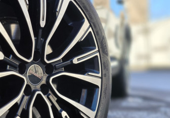 Подержанный автомобиль Exeed TXL 2022 года (11 фото)