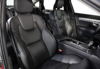 Подержанный автомобиль Volvo S90 2018 года (24 фото)