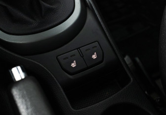 Подержанный автомобиль Kia Rio Sedan 2013 года (17 фото)