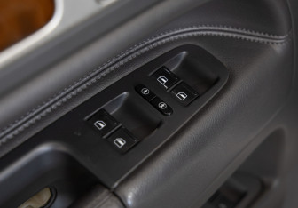Подержанный автомобиль Volkswagen Touareg 2009 года (20 фото)