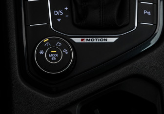 Подержанный автомобиль Volkswagen Tiguan 2020 года (16 фото)