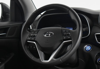 Подержанный автомобиль Hyundai Tucson 2018 года (14 фото)