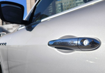 Подержанный автомобиль Maserati Levante 2018 года (13 фото)