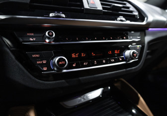 Подержанный автомобиль BMW X4 2020 года (34 фото)
