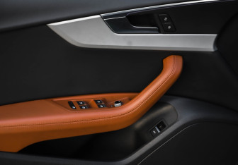 Подержанный автомобиль Audi A5 Liftback 2021 года (27 фото)