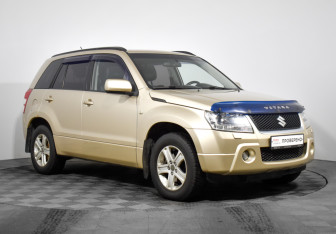 Подержанный автомобиль Suzuki Grand Vitara 2008 года (3 фото)