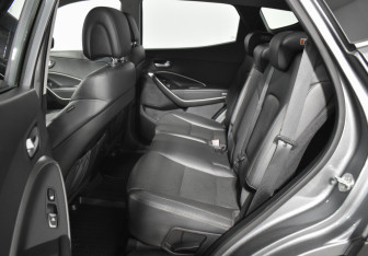 Подержанный автомобиль Hyundai Santa Fe 2017 года (11 фото)