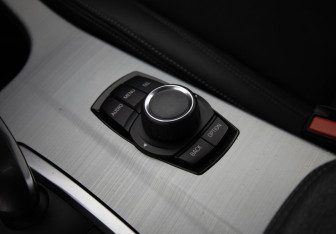 Подержанный автомобиль BMW X3 2015 года (11 фото)