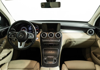 Подержанный автомобиль Mercedes-Benz GLC Coupe 2021 года (15 фото)