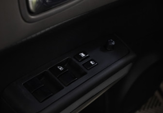 Подержанный автомобиль Nissan X-Trail 2007 года (12 фото)