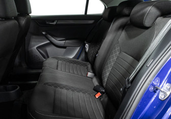 Подержанный автомобиль Skoda Rapid Liftback 2019 года (10 фото)