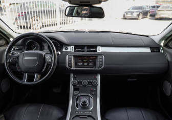 Подержанный автомобиль Land Rover Range Rover Evoque 2018 года (12 фото)