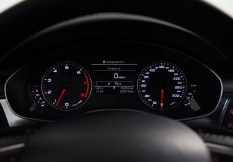 Подержанный автомобиль Audi A6 Sedan 2013 года (11 фото)