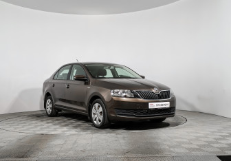 Подержанный автомобиль Skoda Rapid Liftback 2019 года (3 фото)