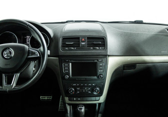 Подержанный автомобиль Skoda Yeti 2014 года (14 фото)