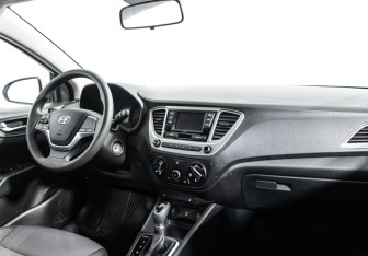 Подержанный автомобиль Hyundai Solaris Sedan 2022 года (9 фото)