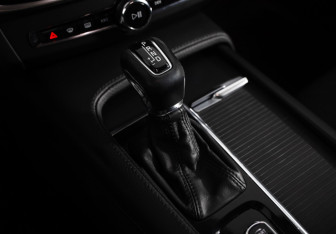 Подержанный автомобиль Volvo V90 2018 года (20 фото)