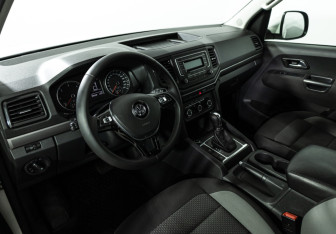 Подержанный автомобиль Volkswagen Amarok 2016 года (11 фото)