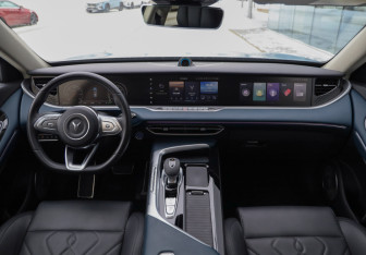 Подержанный автомобиль Voyah Free 2022 года (10 фото)