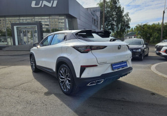 Подержанный автомобиль Changan UNI-T 2023 года (6 фото)