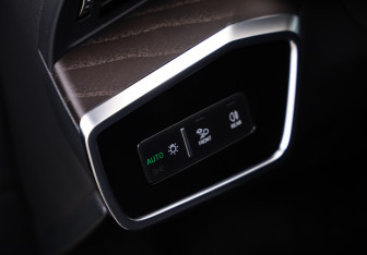 Подержанный автомобиль Audi A7 2018 года (22 фото)
