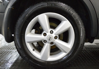 Подержанный автомобиль Nissan Qashqai+2 2008 года (9 фото)