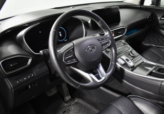 Подержанный автомобиль Hyundai Santa Fe 2021 года (9 фото)