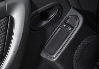 Подержанный автомобиль Renault Duster 2016 года (10 фото)